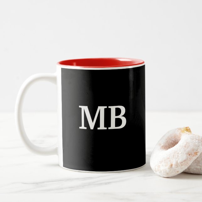 Caneca De Café Em Dois Tons Design moderno do monograma dos homens (Com Donut)