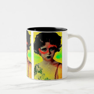 Caneca De Café Em Dois Tons Deusa dos grafites
