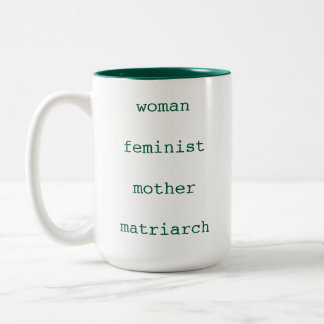 Caneca De Café Em Dois Tons Dia das Mães Feminista Escrito em Máquina Verde Es