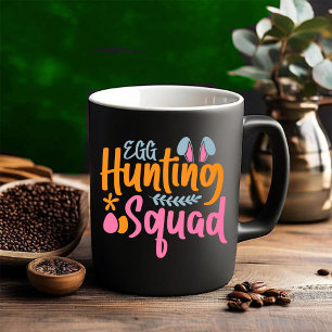 Caneca De Café Em Dois Tons Dia do felz pascoa - Ovos sobrevoando