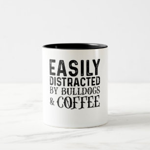 Caneca De Café Em Dois Tons Distraído Facilmente Por Bulls E Café