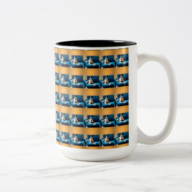 Caneca De Café Em Dois Tons Dog Sitting On A Chair (Direita)