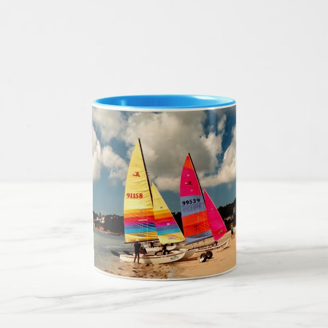 Caneca De Café Em Dois Tons Dois barcos de navigação de Hobie (Centro)
