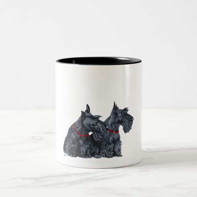Caneca De Café Em Dois Tons Dois curiosos terriers escoceses (Centro)