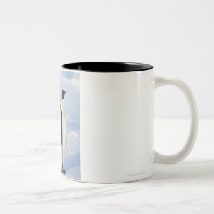 Caneca De Café Em Dois Tons Dois pinguins de imperador na Antártica