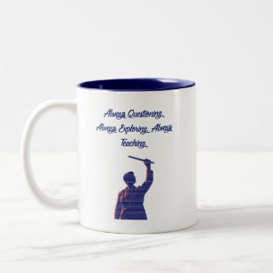 Caneca De Café Em Dois Tons Educador de Ciências Questionando Explorando Ensin
