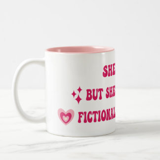 Caneca De Café Em Dois Tons Ela tem 10 anos, mas chora sobre personagens ficci