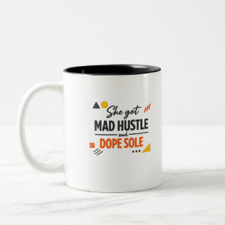 Caneca De Café Em Dois Tons Ela Tem um Grande Empenho e um Solado Incrível