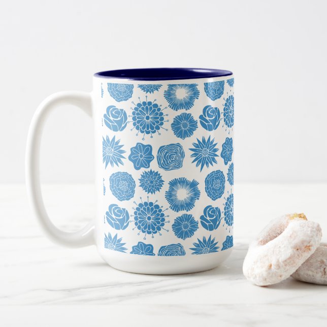 Caneca De Café Em Dois Tons Elegant Blue Botanical Pattern (Com Donut)