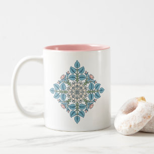 Caneca De Café Em Dois Tons Elegante Medalhão Floral Simétrico