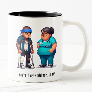 Caneca De Café Em Dois Tons Enfermeira Escolhendo o Paciente Membro do Tough G