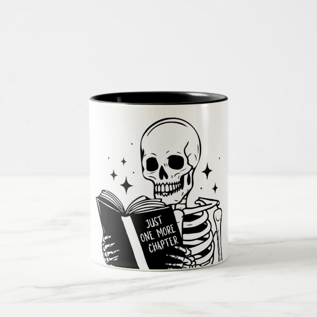 Caneca De Café Em Dois Tons Engraçado Só Mais Um Capítulo Leitura Esqueleto  (Centro)