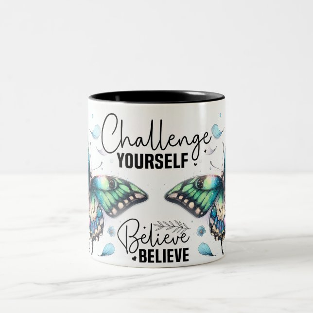Caneca De Café Em Dois Tons Envoltório de Borboleta Inspirador (Centro)