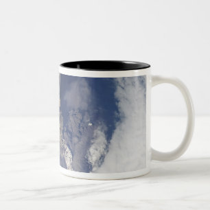 Caneca De Café Em Dois Tons Erupção do vulcão Sarychev