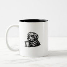Esboço engraçado de cão desgrenhado bebendo café e