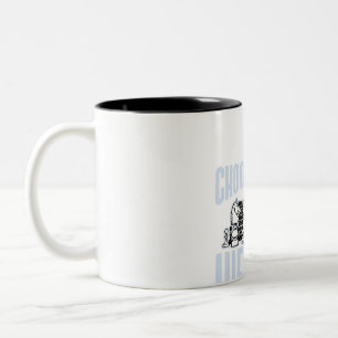Caneca De Café Em Dois Tons Escolha seu presente de peças de xadrez para arma