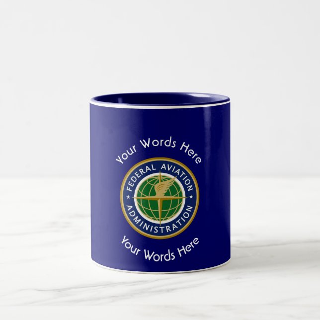 Caneca De Café Em Dois Tons Escudo de Administração da Aviação Federal (Centro)