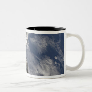 Caneca De Café Em Dois Tons Esforço 8 do vaivém espacial