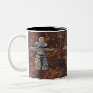 Caneca De Café Em Dois Tons Eskimo, Inuit Inukshuk Bebendo Mug