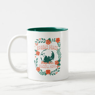 Caneca De Café Em Dois Tons Espalhar a paz não teme as flores da paz mundial