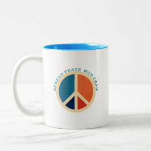 Caneca De Café Em Dois Tons Espalhar a paz sem medo do símbolo da paz amarelo
