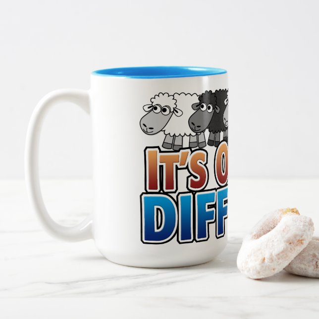 Caneca De Café Em Dois Tons Está bem ser diferente de galinha negra (Com Donut)