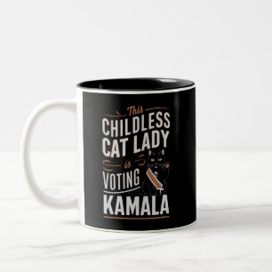 Caneca De Café Em Dois Tons Esta Senhora dos Gatos sem Filhos está Votando em 