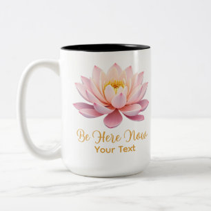 Caneca De Café Em Dois Tons Esteja Aqui Agora Pastel Lotus Mindful