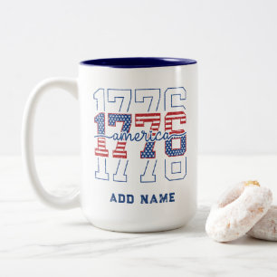Caneca De Café Em Dois Tons Estrelas e Listras Personalizadas 1776 Aniversário