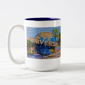 Caneca De Café Em Dois Tons Estúdios universais