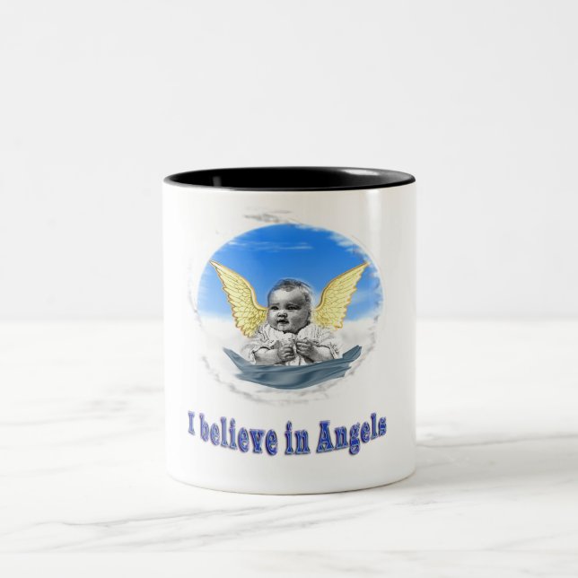 Caneca De Café Em Dois Tons Eu acredito em presentes de anjos (Centro)