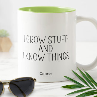 Caneca De Café Em Dois Tons Eu Cultivo Coisas E Sei Coisas Humorístico Engraça