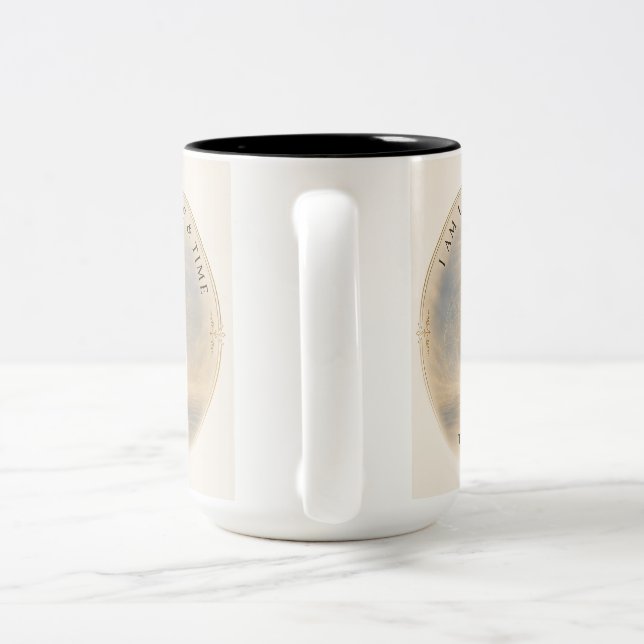 CANECA DE CAFÉ EM DOIS TONS EU ESTOU VIVENDO NO ESPAÇO & TEMPO (Alça)