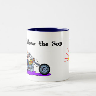 Caneca De Café Em Dois Tons Eu sigo o filho