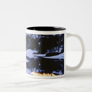 Caneca De Café Em Dois Tons EUA, Califórnia, Montanhas Sierra Nevada. O