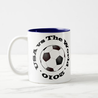 Caneca De Café Em Dois Tons EUA contra o mundo 2010
