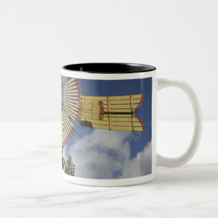 Caneca De Café Em Dois Tons EUA, Indiana, Kendallville: Meio, América