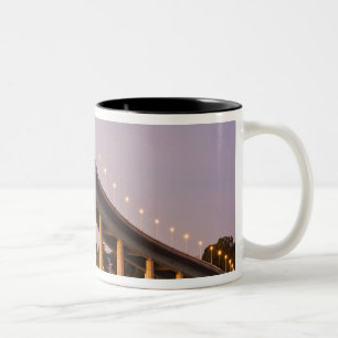 Caneca De Café Em Dois Tons EUA, Maryland, Annapolis. Ponte do rio Severn,