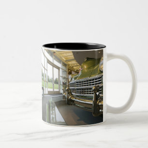 Caneca De Café Em Dois Tons EUA, Michigan, Auburn Hills: Walter P. Crysler