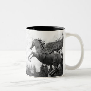 Caneca De Café Em Dois Tons Europa, Áustria, Salzburgo. Estátua de cavalo al