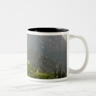 Caneca De Café Em Dois Tons Europa, França, Córsega, Ota. Cidade de Ota e