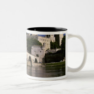 Caneca De Café Em Dois Tons Europa, França, Provença, Avignon. Palais