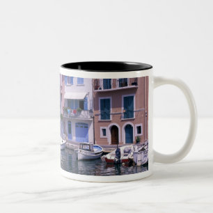 Caneca De Café Em Dois Tons Europa, França, Provença, Martiques, Espelho