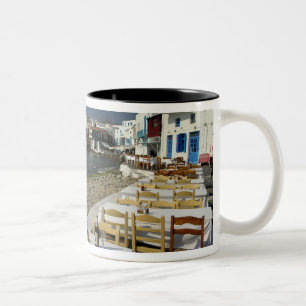 Caneca De Café Em Dois Tons Europa, Grécia, Mykonos. Vistas da orla marítima