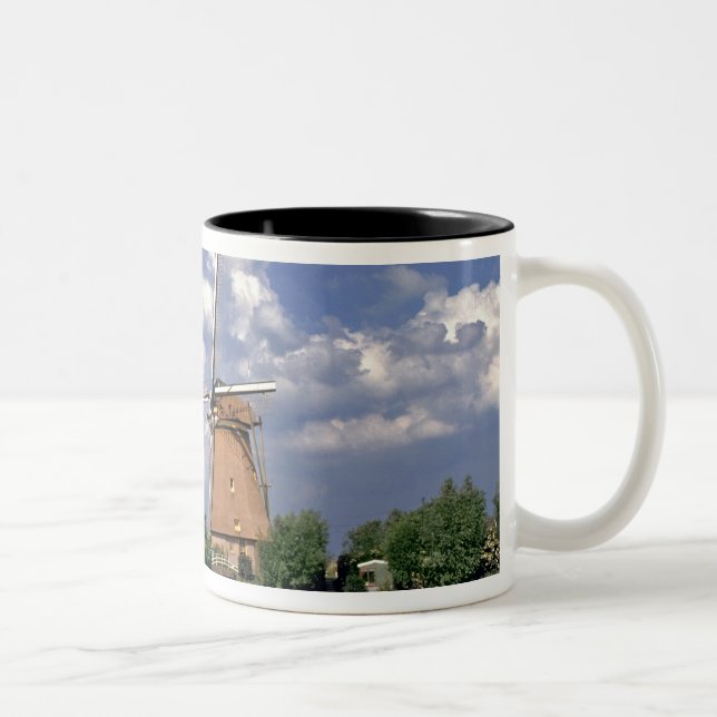 Caneca De Café Em Dois Tons Europa, Holanda, Kinerdijk. Um moinho de vento fic (Direita)