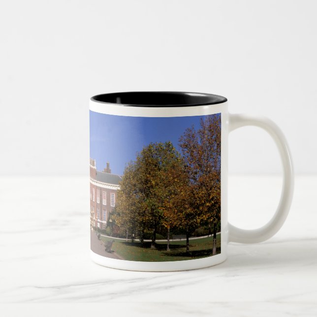 Caneca De Café Em Dois Tons Europa, Inglaterra, Londres. Palácio Kensington em (Direita)