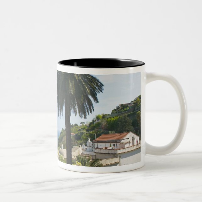 Caneca De Café Em Dois Tons Europa, Itália, Campânia (Costa Amalfi), (Direita)