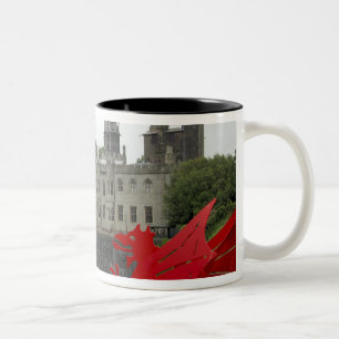 Caneca De Café Em Dois Tons Europa, País de Gales, Cardiff. Castelo de Cardif