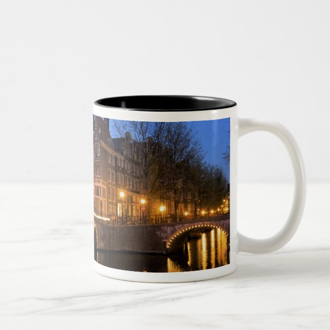 Caneca De Café Em Dois Tons Europa, Países Baixos, Holanda, Amsterdã, (Direita)