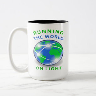 Caneca De Café Em Dois Tons Executando o Mundo com Luz